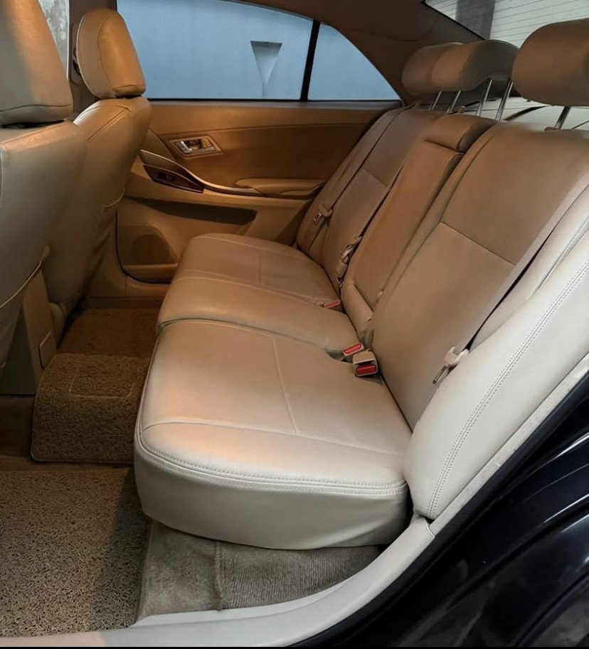 Toyota Premio G Superior - Image 4