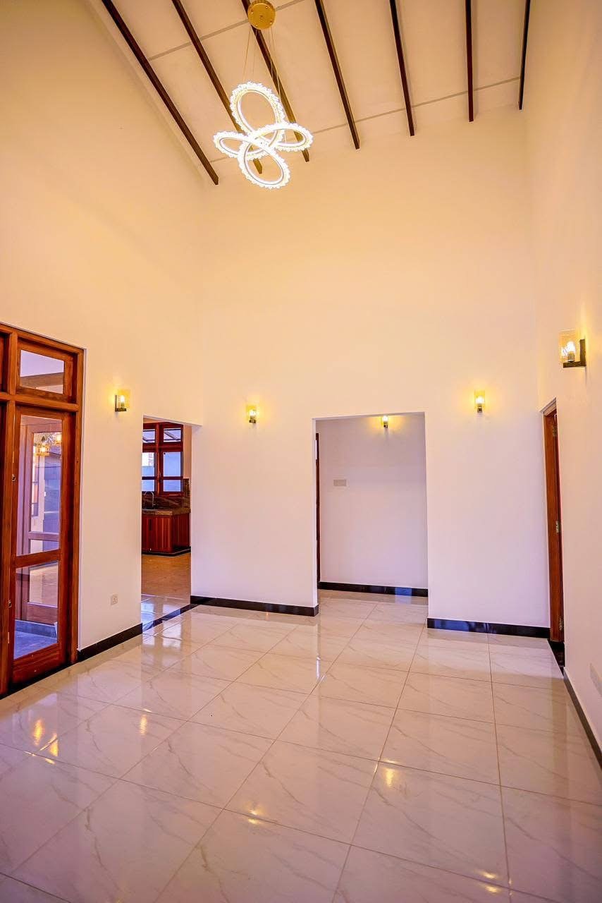 House For Sale - Image 6