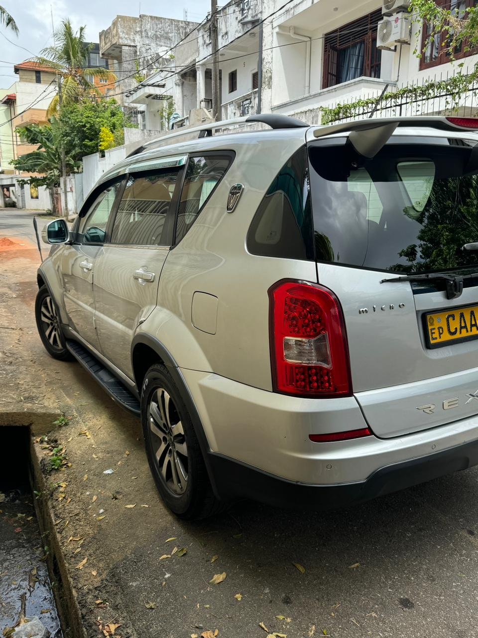 Ssang Yong Rexton 2014 - Image 9