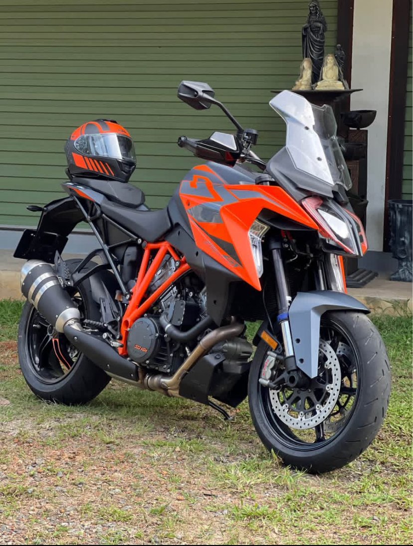 KTM Super Duke 1290 GT 2024