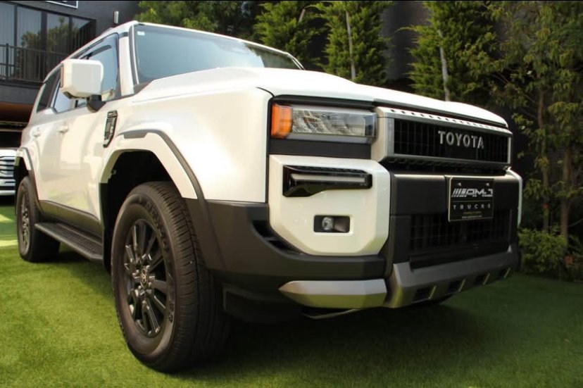 Toyota Land Cruiser Prado 250 VX - Image 2