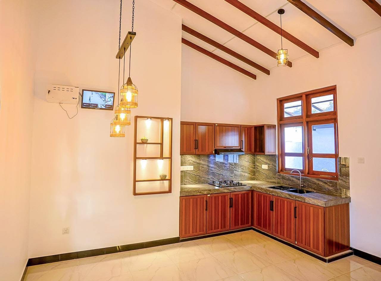 House For Sale - Image 7